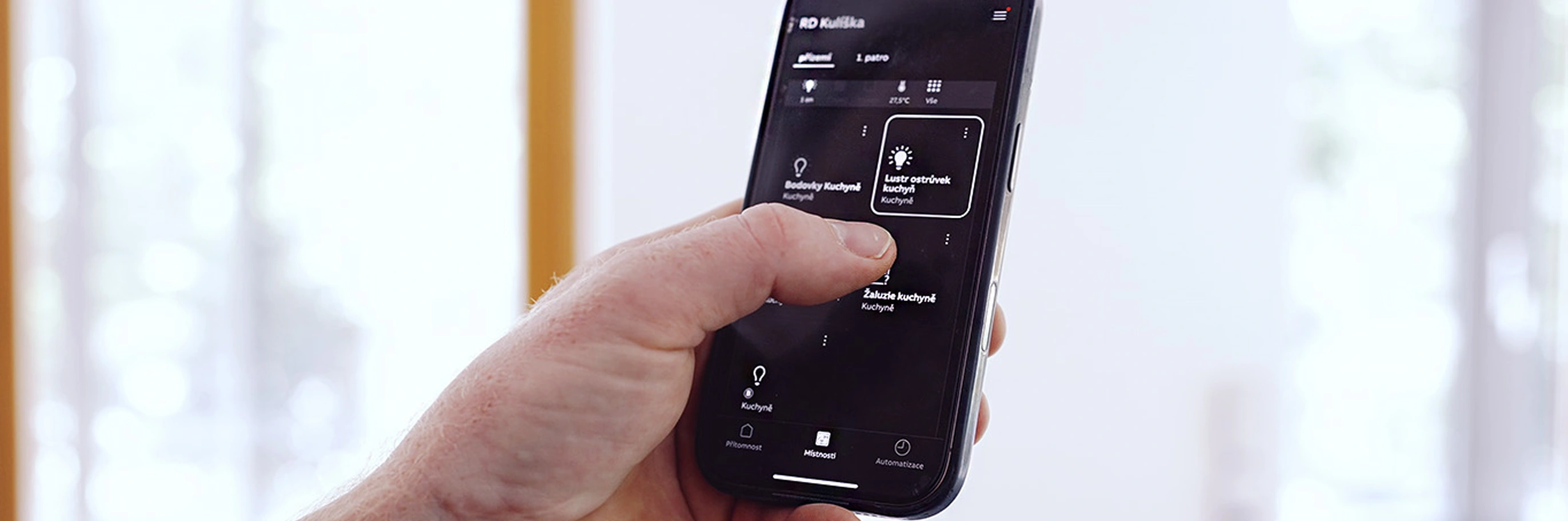 Ovlání světel mobilem