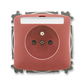 Zásuvka jednonásobná s ochranným kolíkem, s clonkami, s popisovým polem, Tango®, vřesová červená